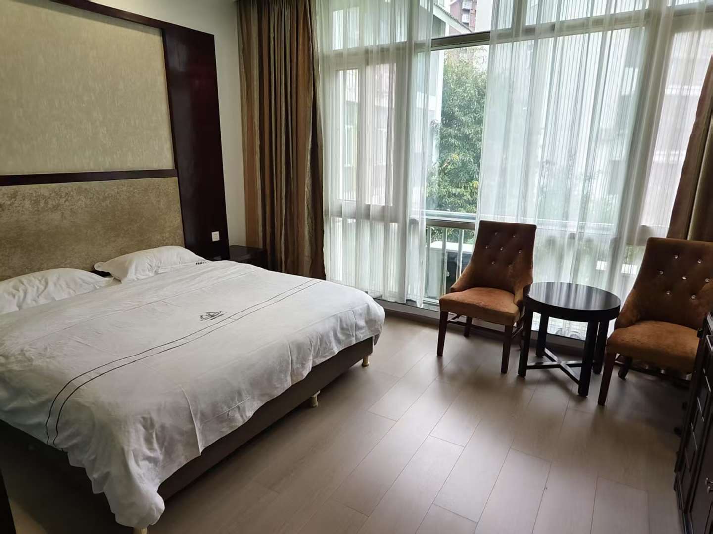 豪俪时尚酒店(和谐人家店)