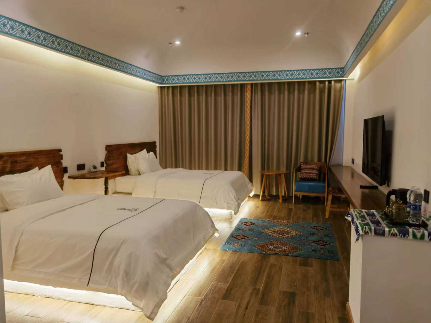 吐鲁番东经87度酒店
