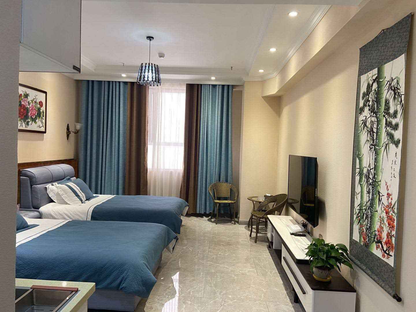 一擰棲居酒店