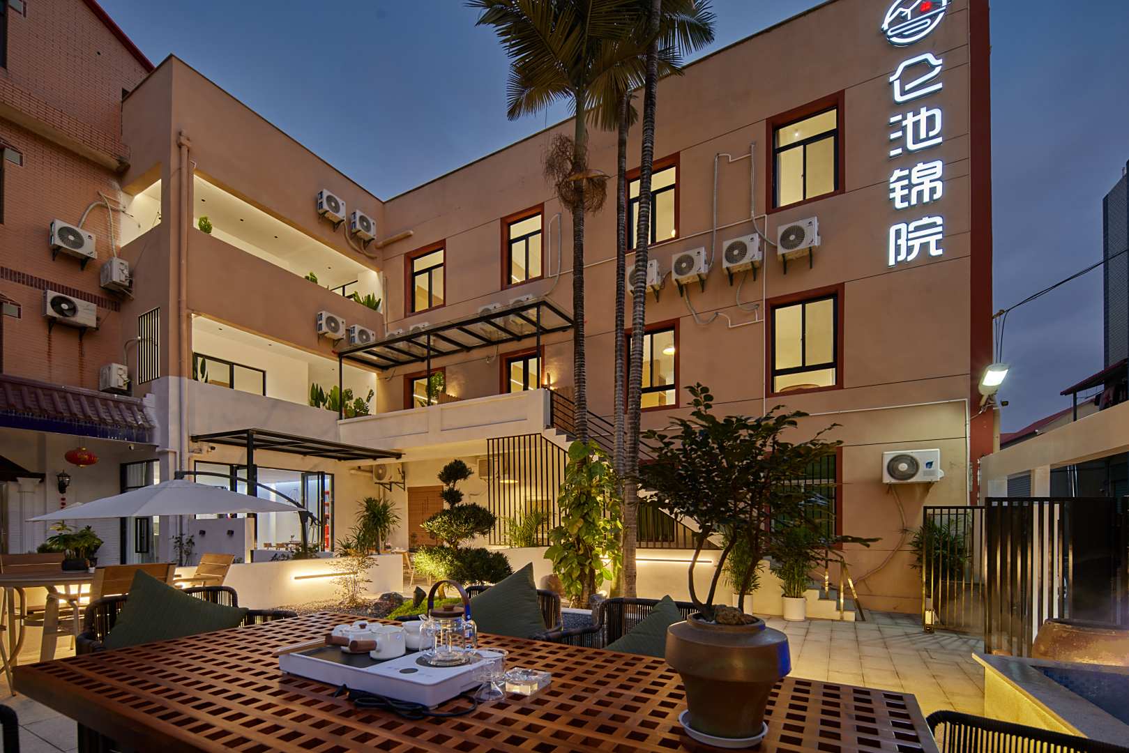 厦门山寻·仑池锦院酒店(厦门北站店)