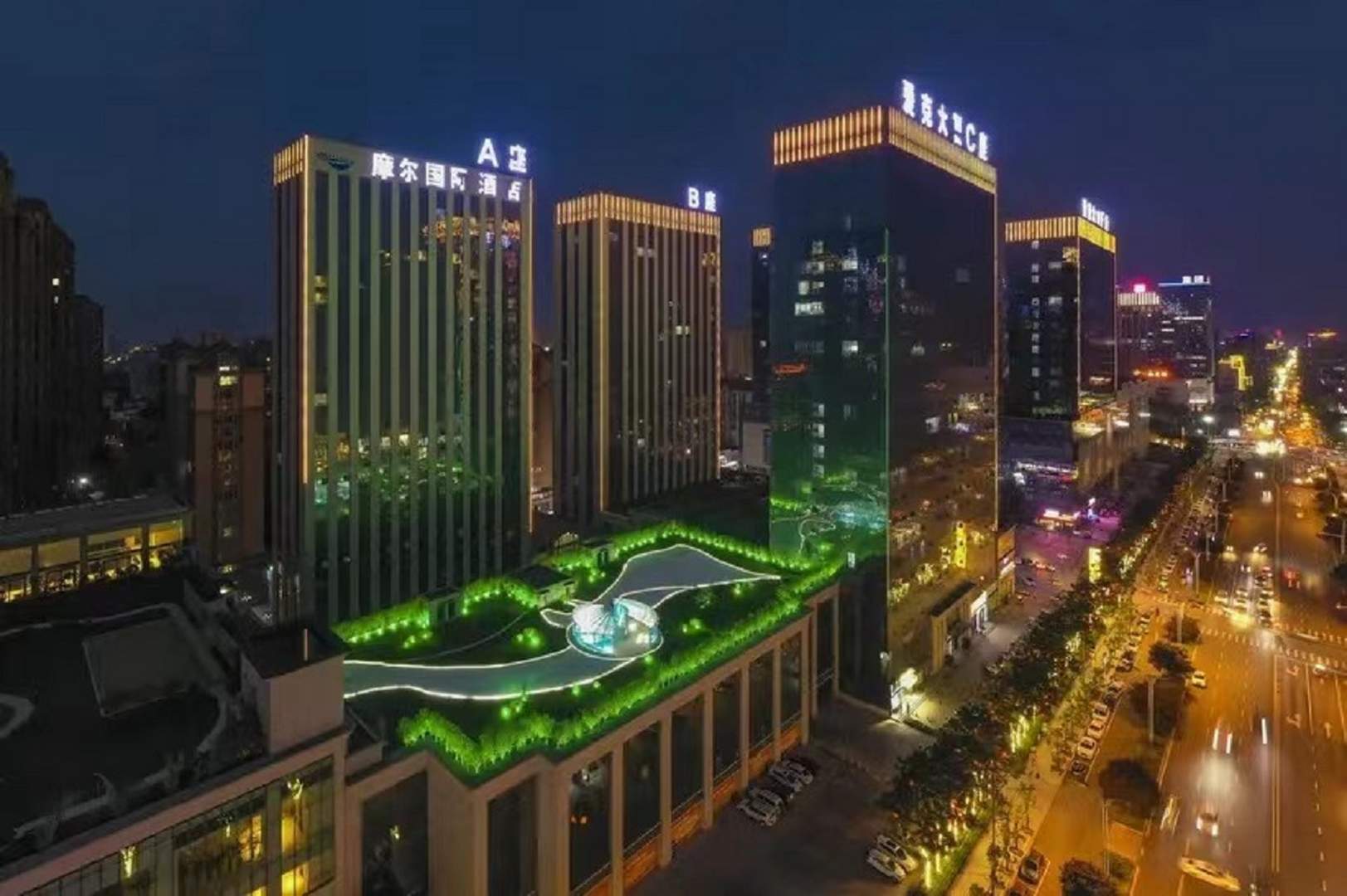 摩尔国际酒店