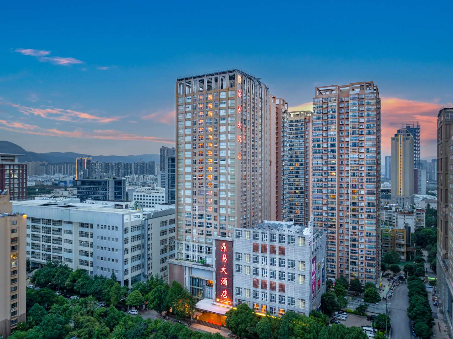 昆明易鼎大酒店