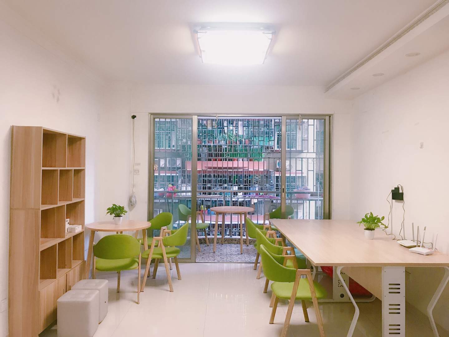 深圳小确幸青年旅社