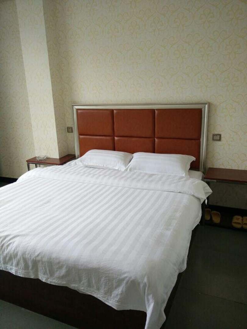 大关永华宾馆(中共大关县文化体育广播电视和旅游局总支委员会北)