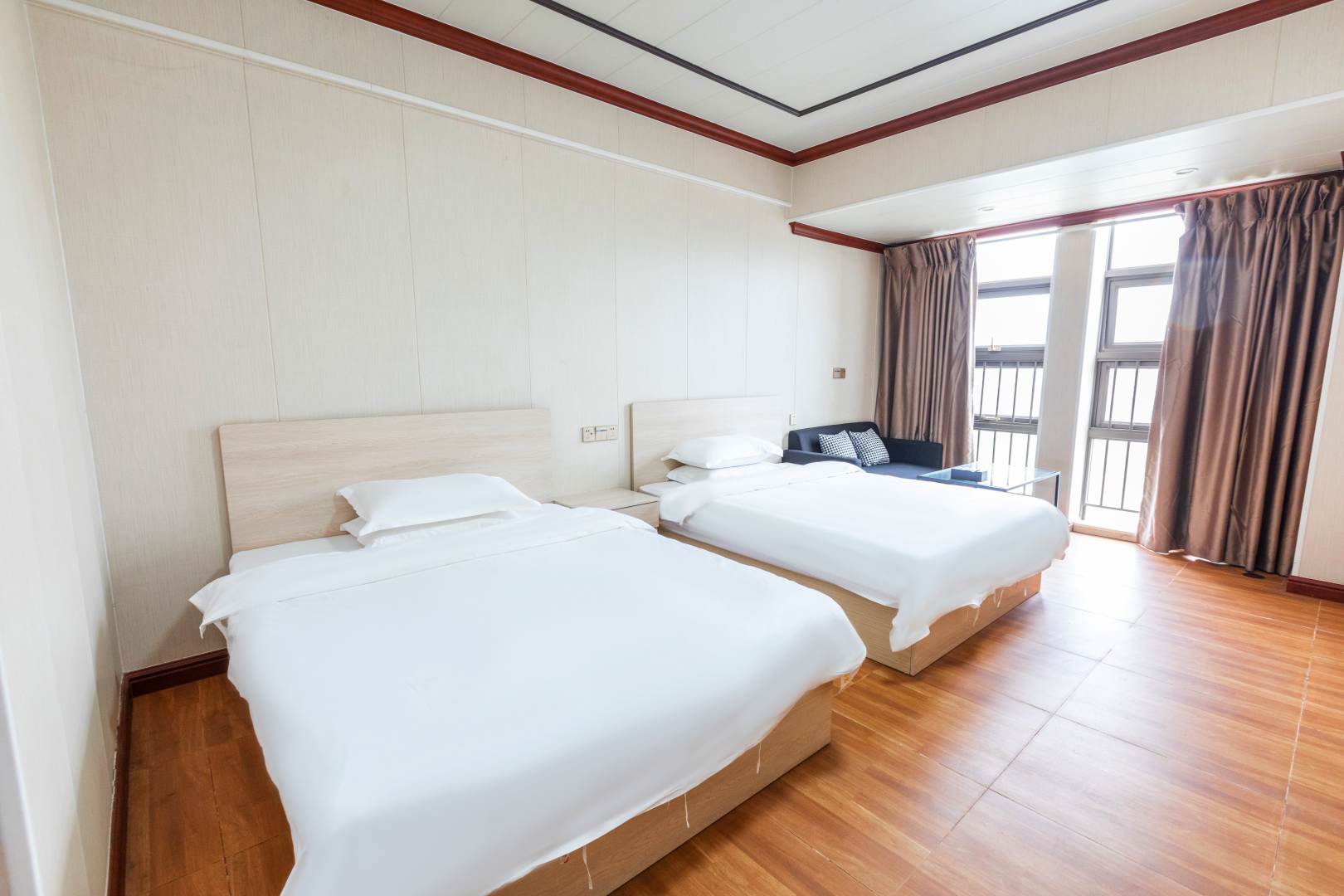 鹤山丰泽公寓(工业园店)