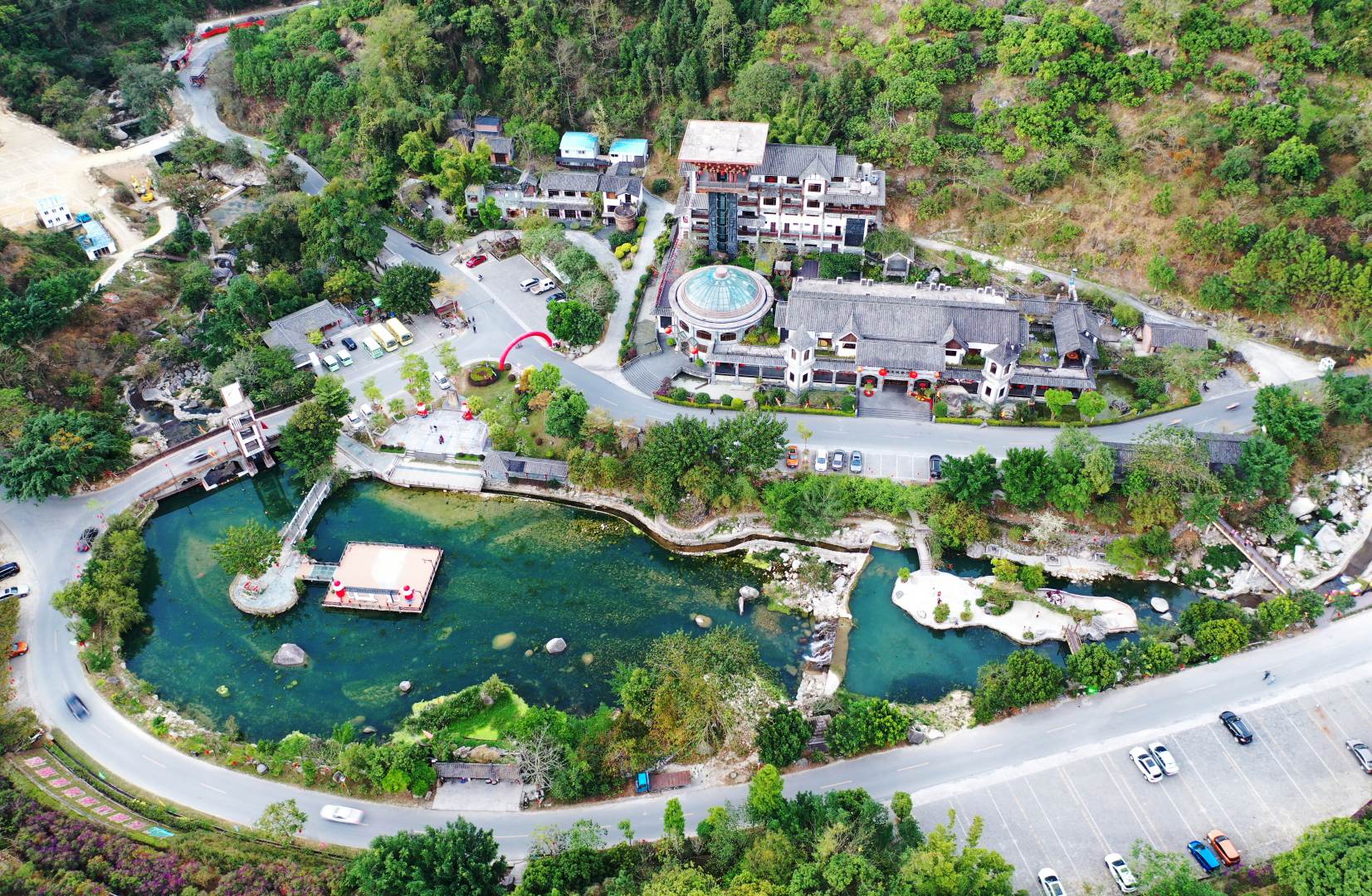 新兴天露山养生度假酒店