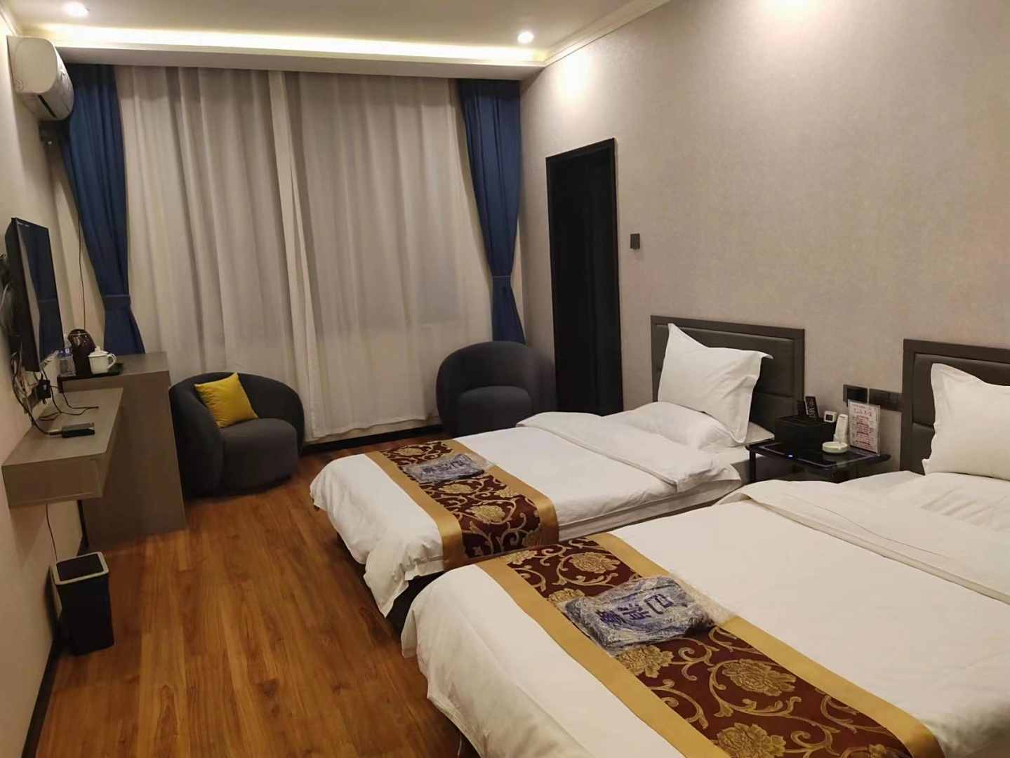 定襄聚合商务主题酒店