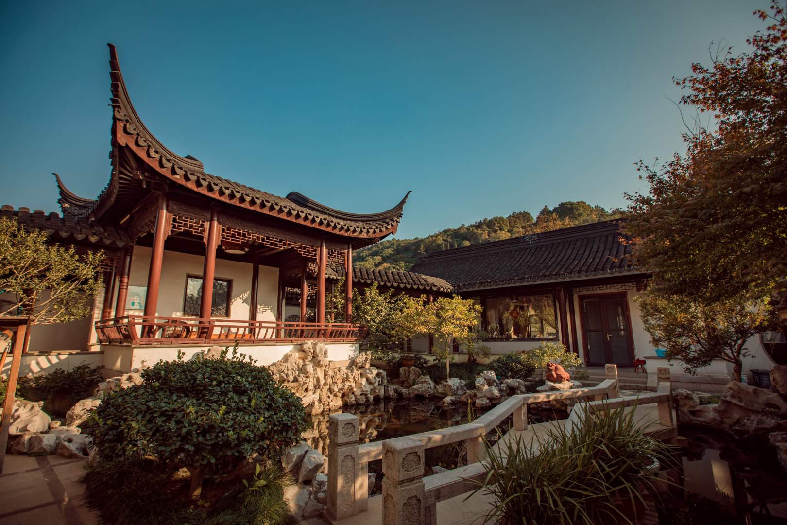 聆风山居民宿(原黛米粒客栈)