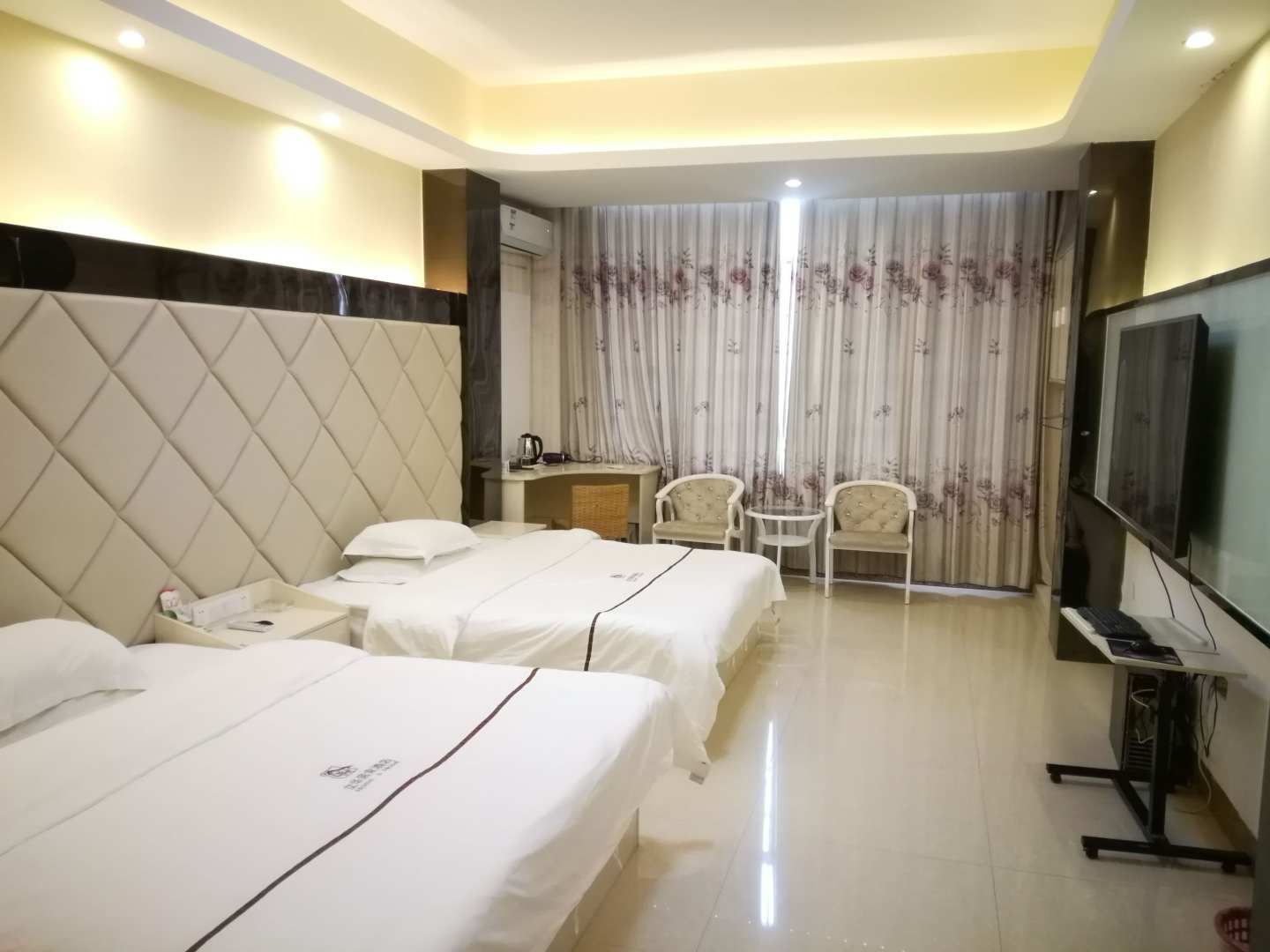德保立华居家便捷酒店