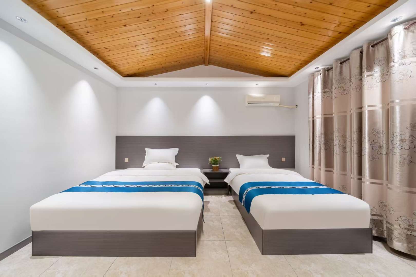 万益兴宾馆(西安咸阳国际机场店)