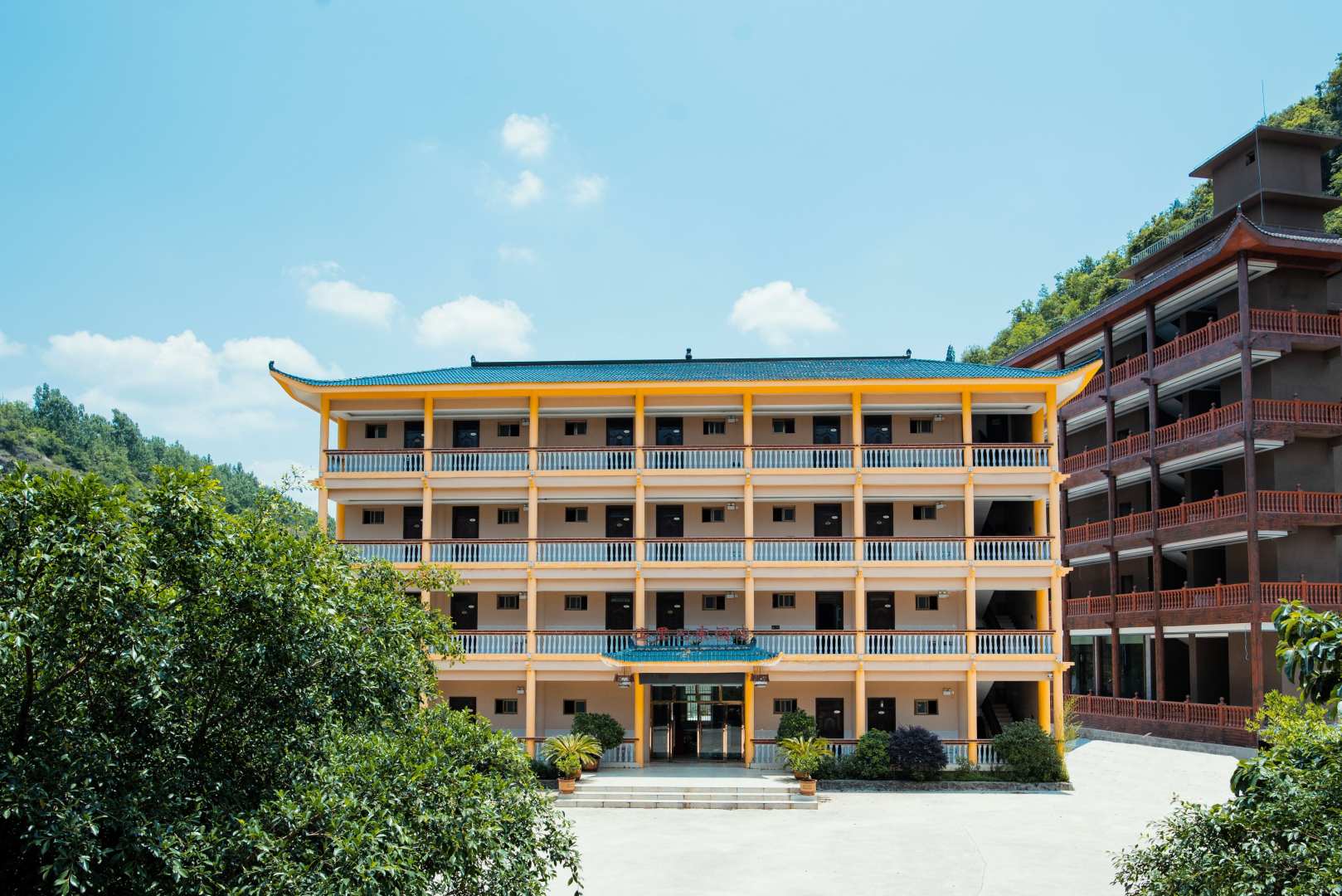 山里人家(贵黄公路店)