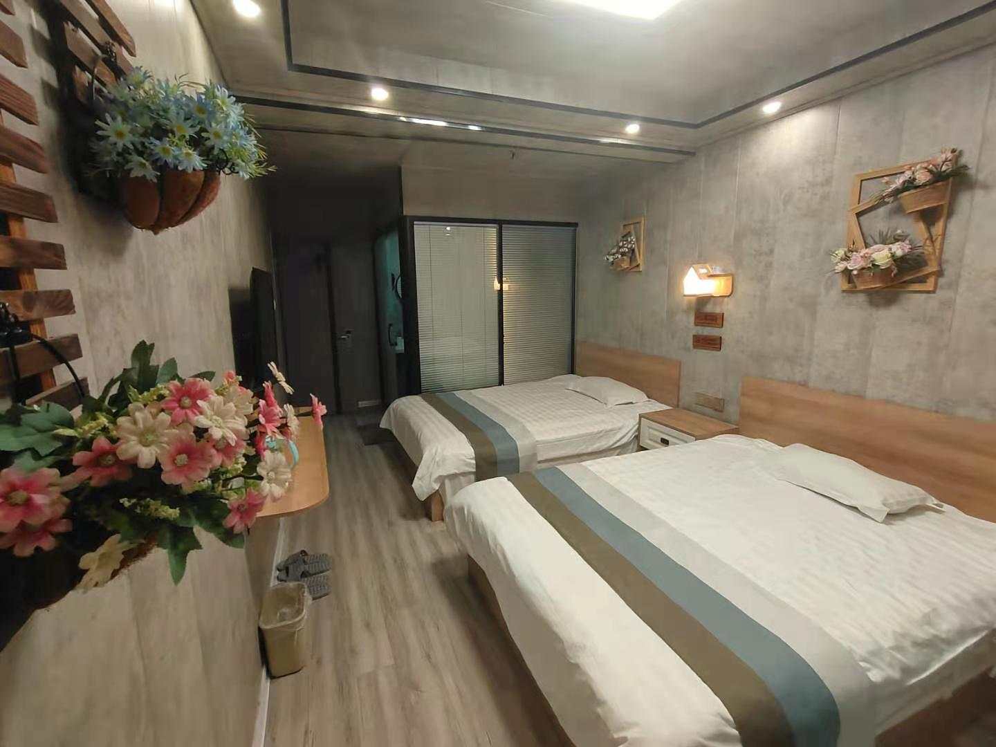 利辛丽宾馆馆