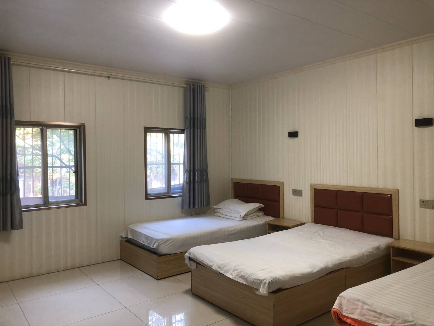 家庭旅馆(许昌学院高铁东站店)