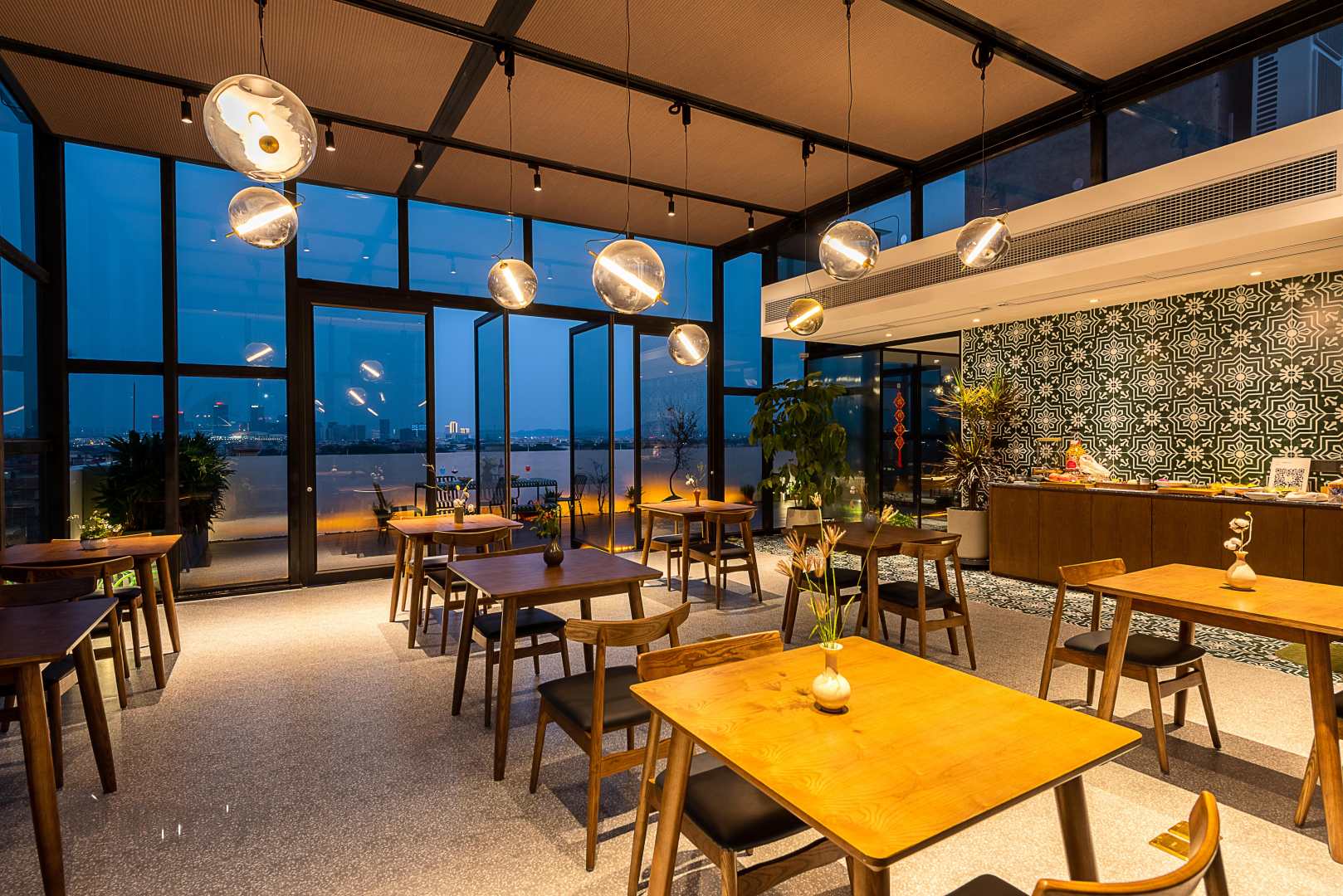 南海岁月民宿(广州高铁南站林岳西地铁站店)