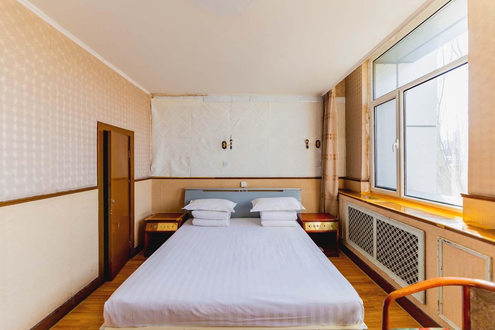 红枫叶宾馆(呼和浩特呼伦南路店)