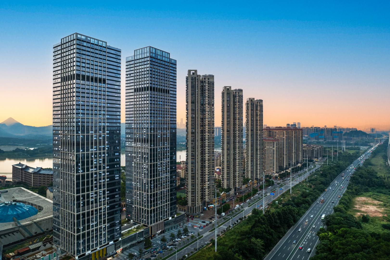 精通101酒店(南宁万达茂店)