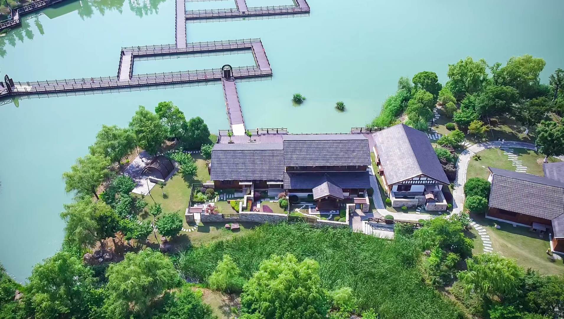 大阳山林泉里民宿(国家森林公园植物园景区店)