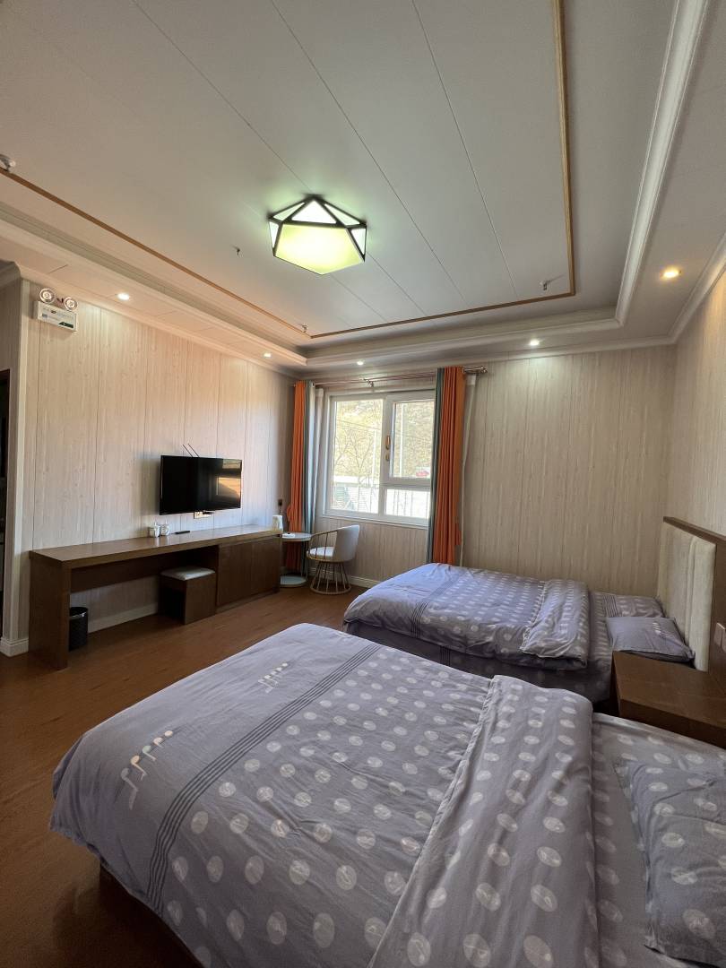 滦平龍腾农家院(金山岭长城景区店)