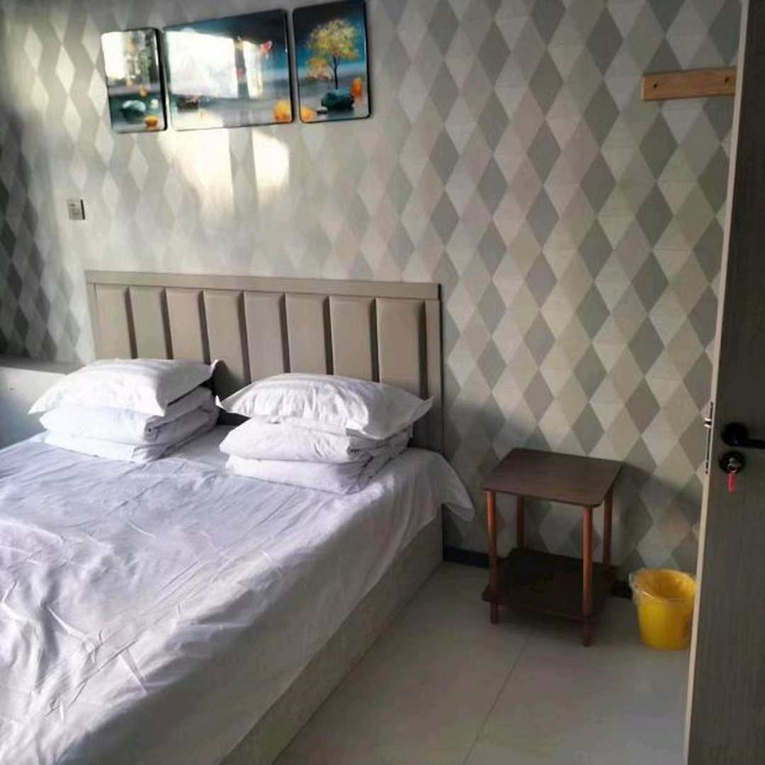 客满隆旅馆