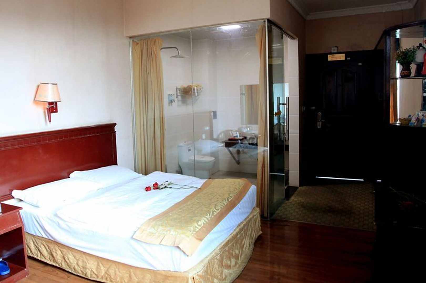 庆东宾馆
