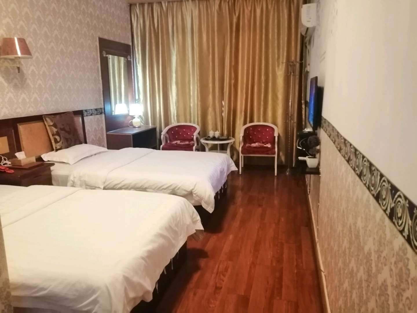 清远聚源站商务宾馆