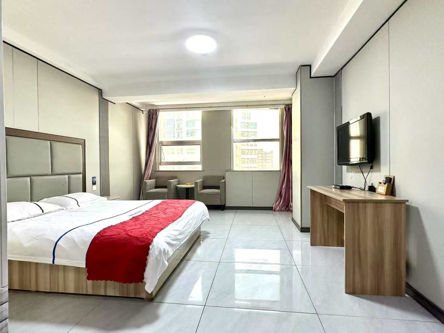 瑞鑫商务酒店(潍坊火车站店)