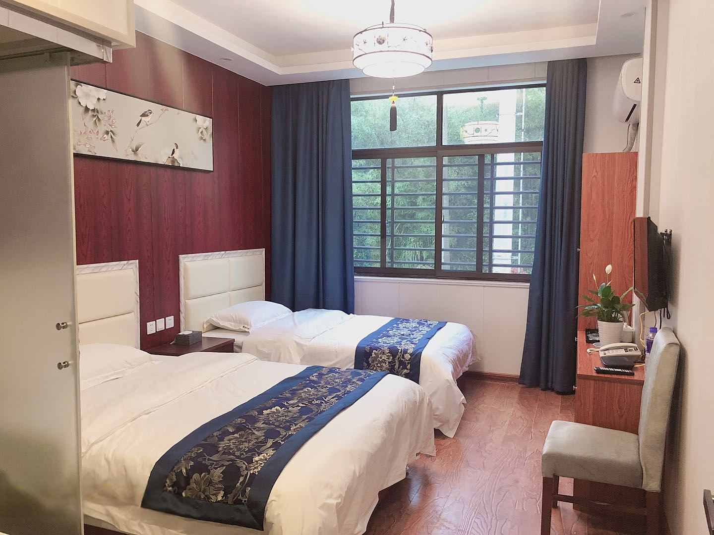 宁方小九寨葛洪仙居(皖南川藏线店)