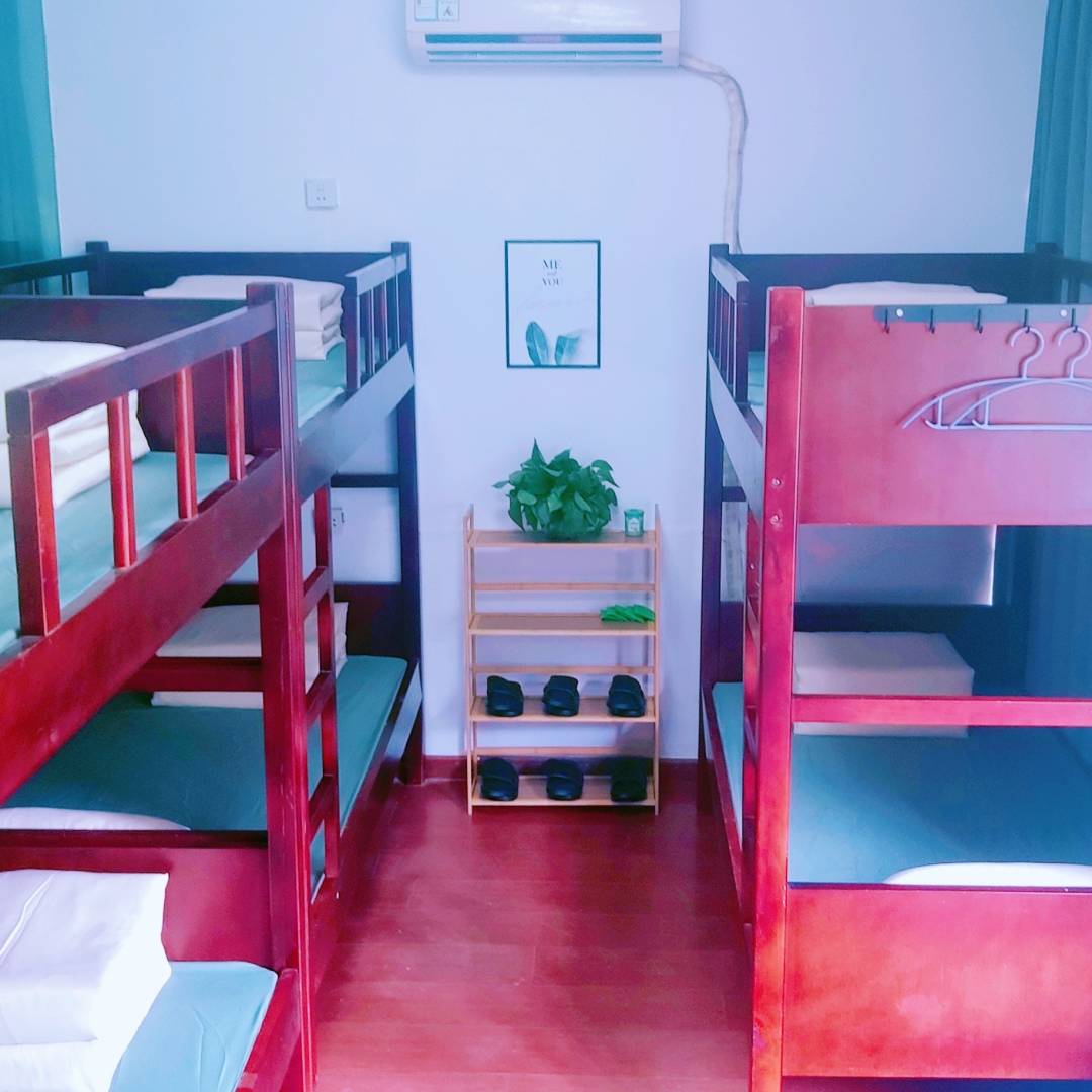 渝里如故青年旅馆(解放碑洪崖洞店)
