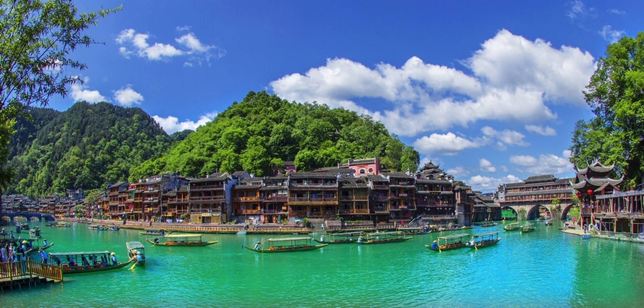 凤凰悦见雅院江景客栈