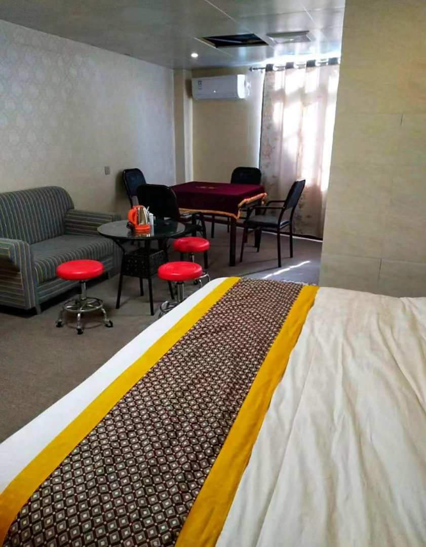 杨兴宾馆