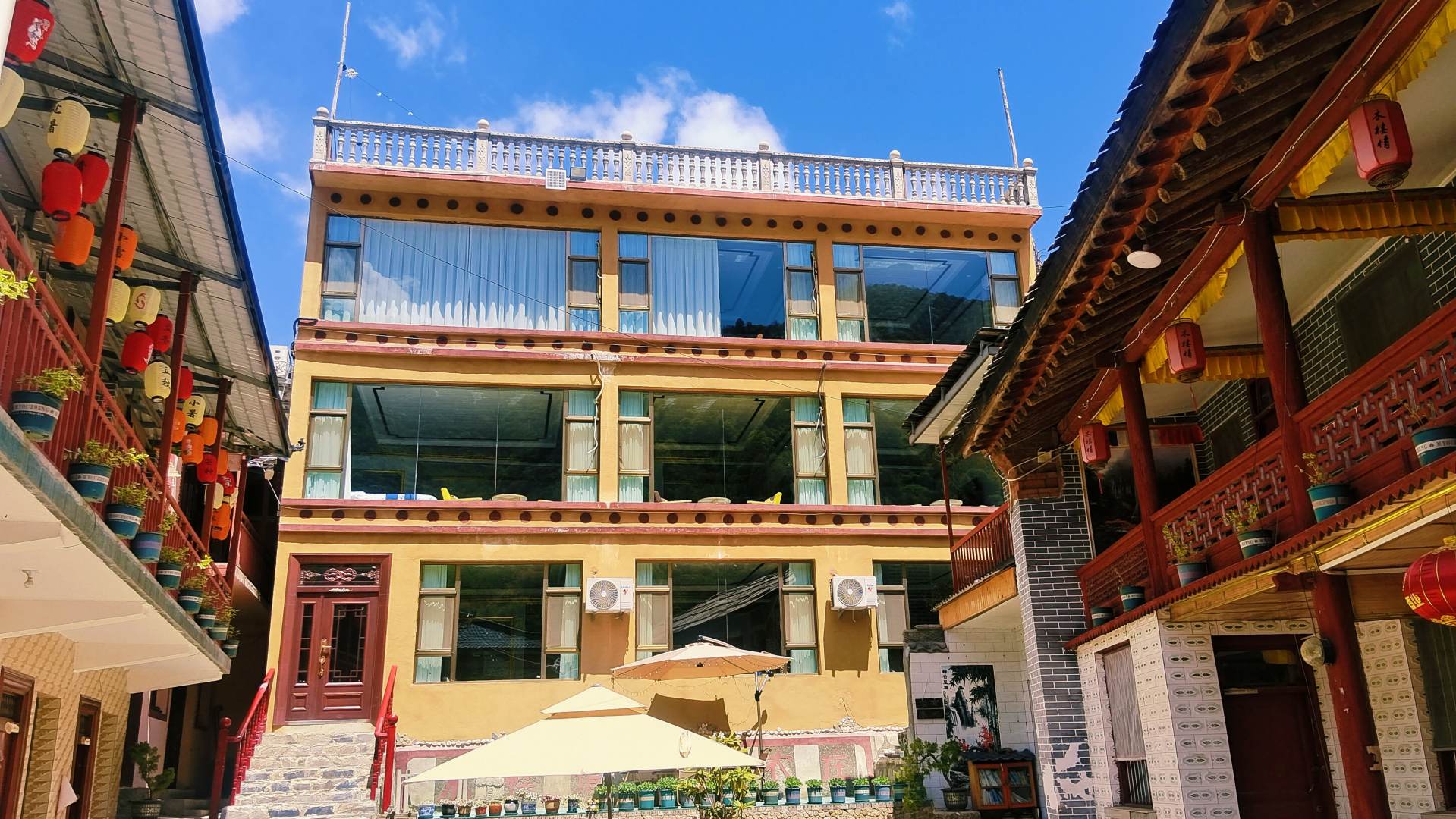 官鹅沟木楼情农家乐