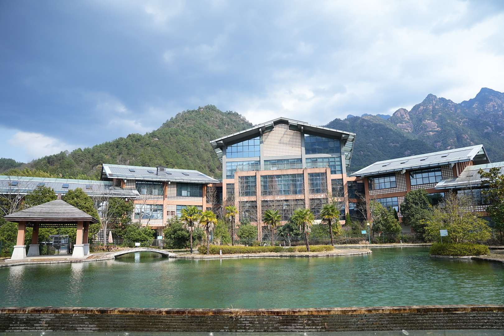 途居房车露营地(黄山风景区店)