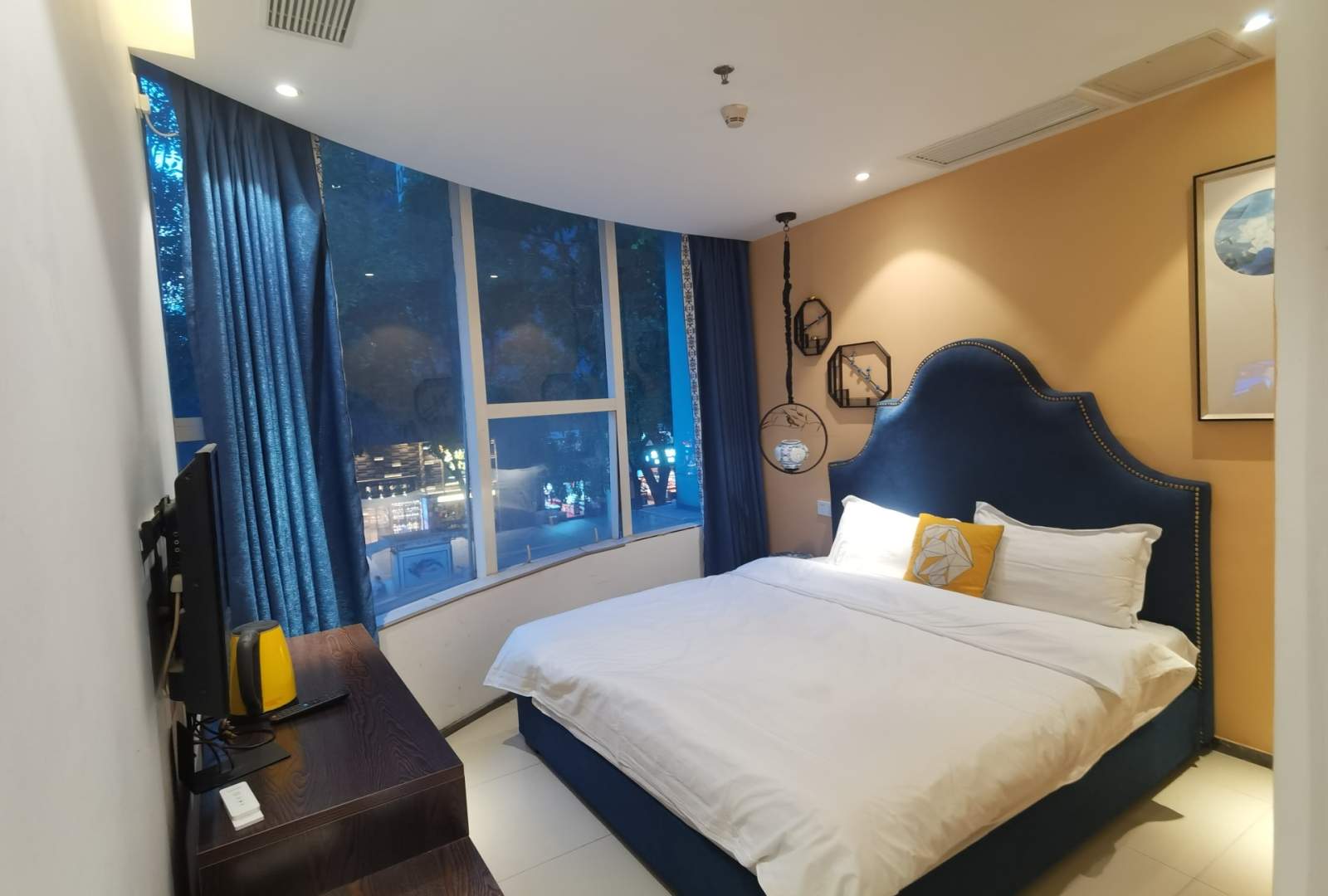 美成酒店