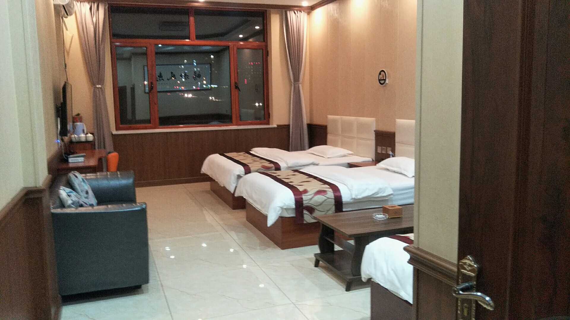 天然居宾馆