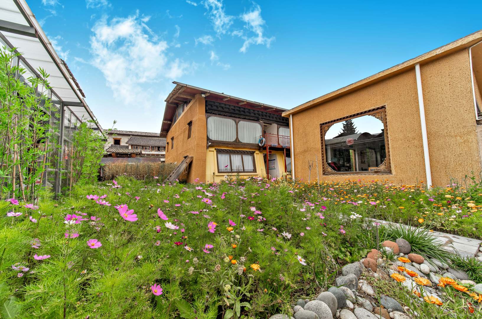 香格里拉凡舍客栈(独克宗古城店)