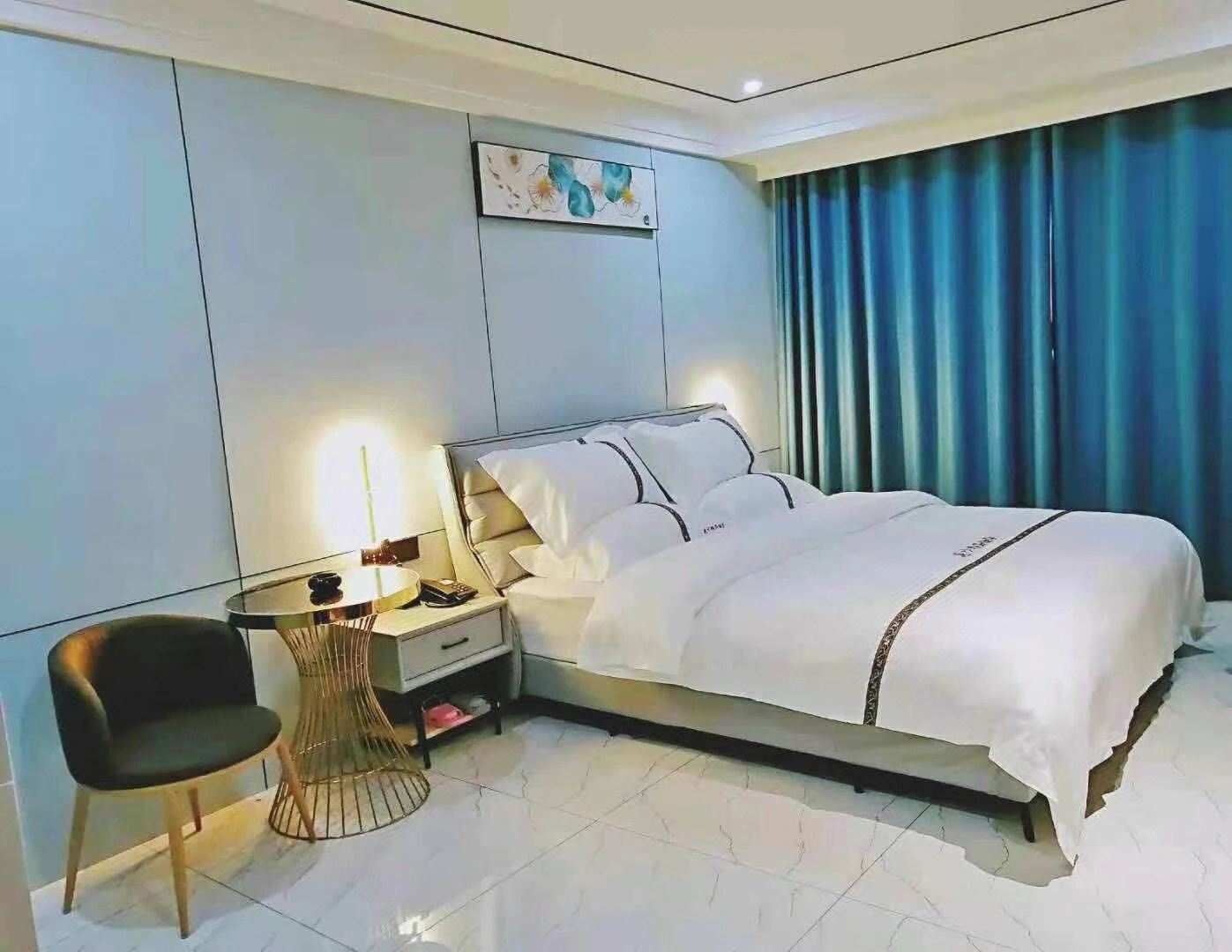光山花叶酒店(明城购物中心)
