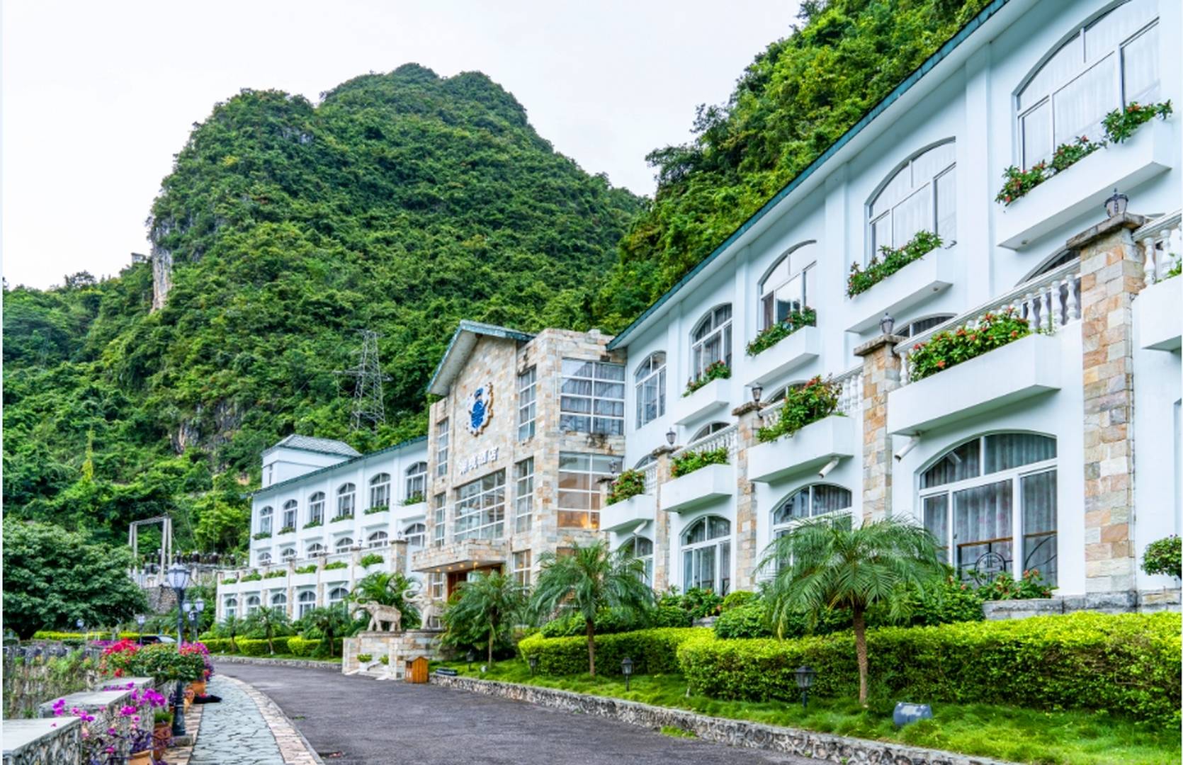 兴义市吉隆堡度假区