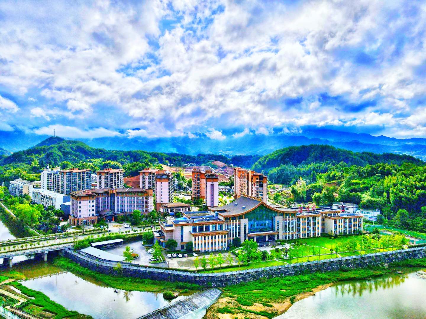 东方天悦湾温泉酒店