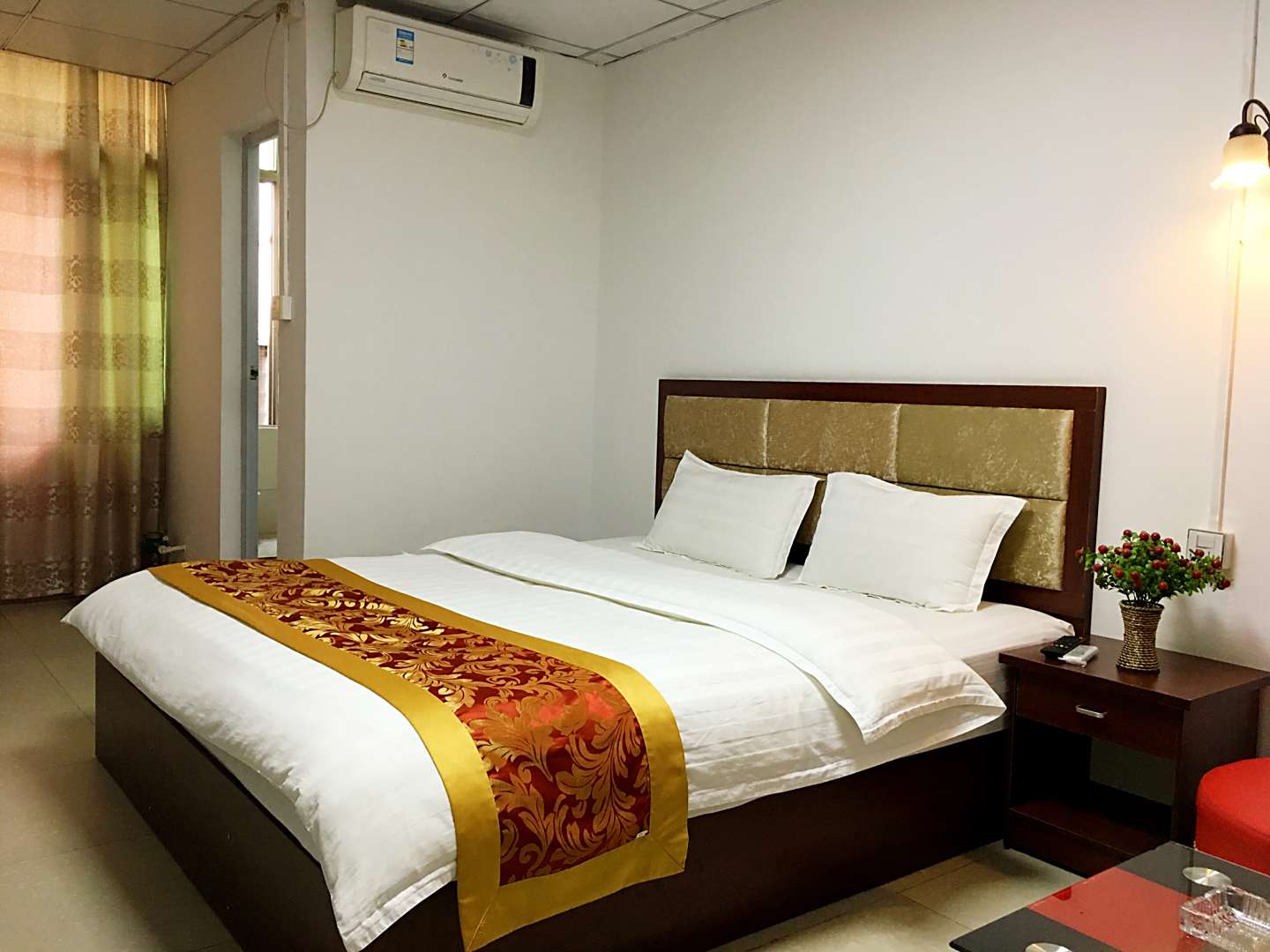 揭阳雅居公寓(揭阳市华美商业广场店)