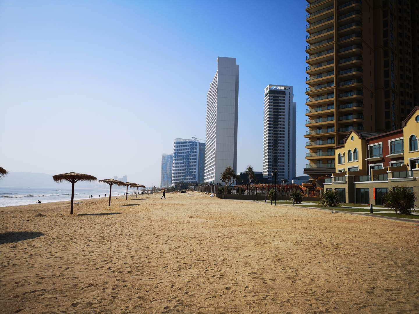 碧海蓝天主题公寓(惠东双月湾店)