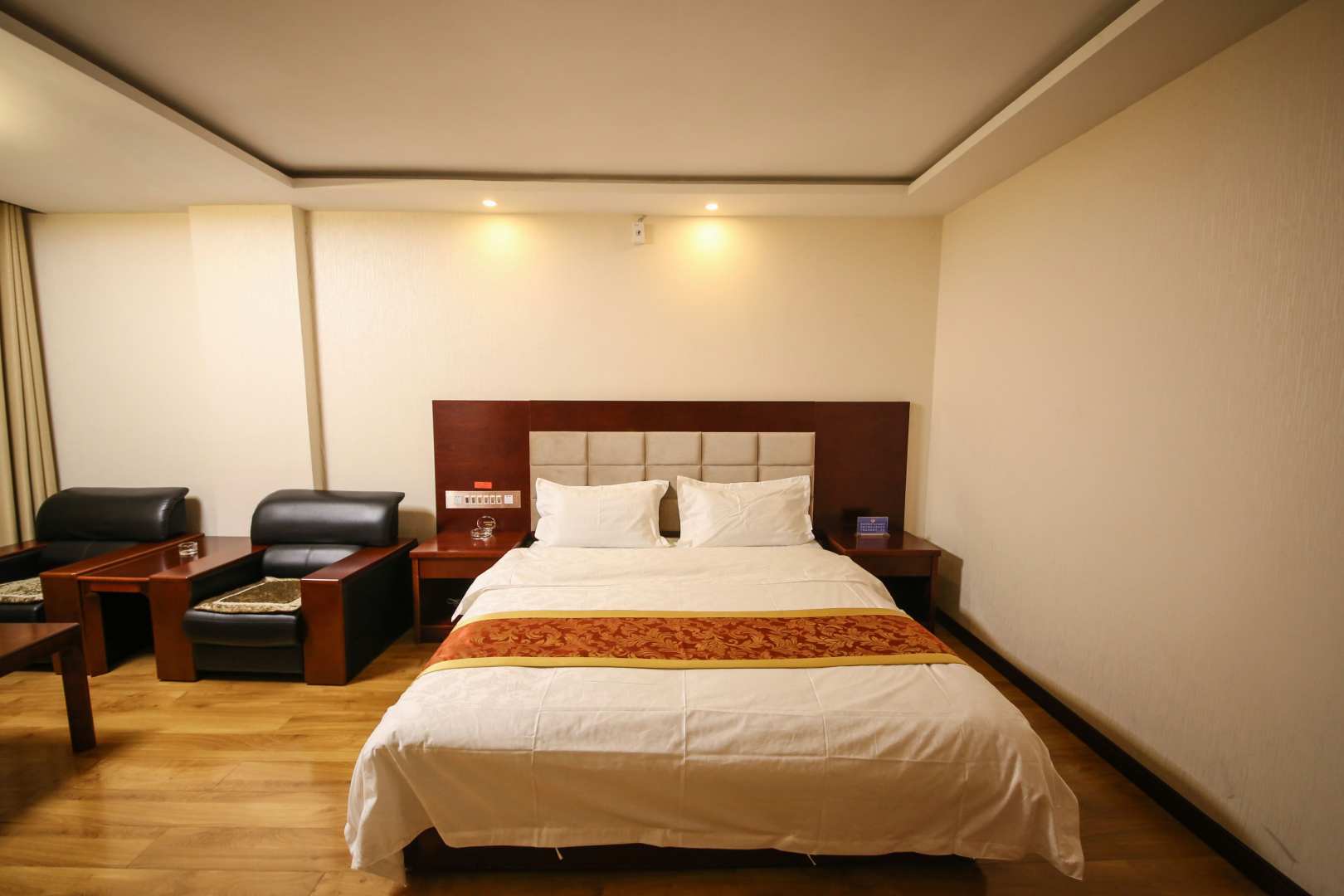 君豪酒店(骊靬大道店)
