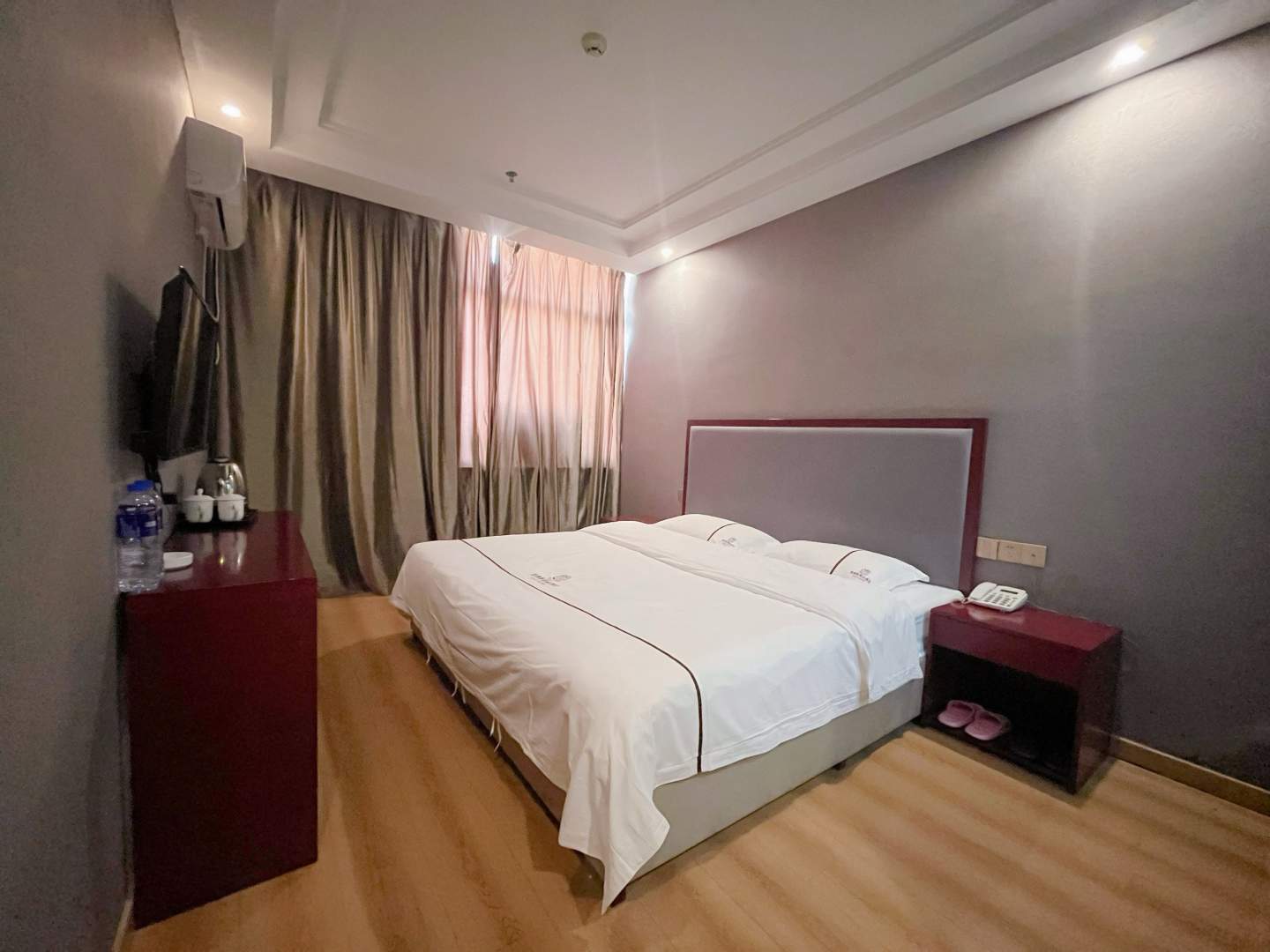 阜阳竹玥酒店(万达广场店)