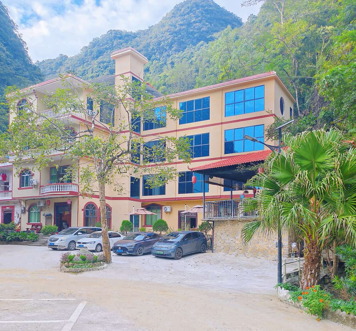 荔波依山碧水客栈