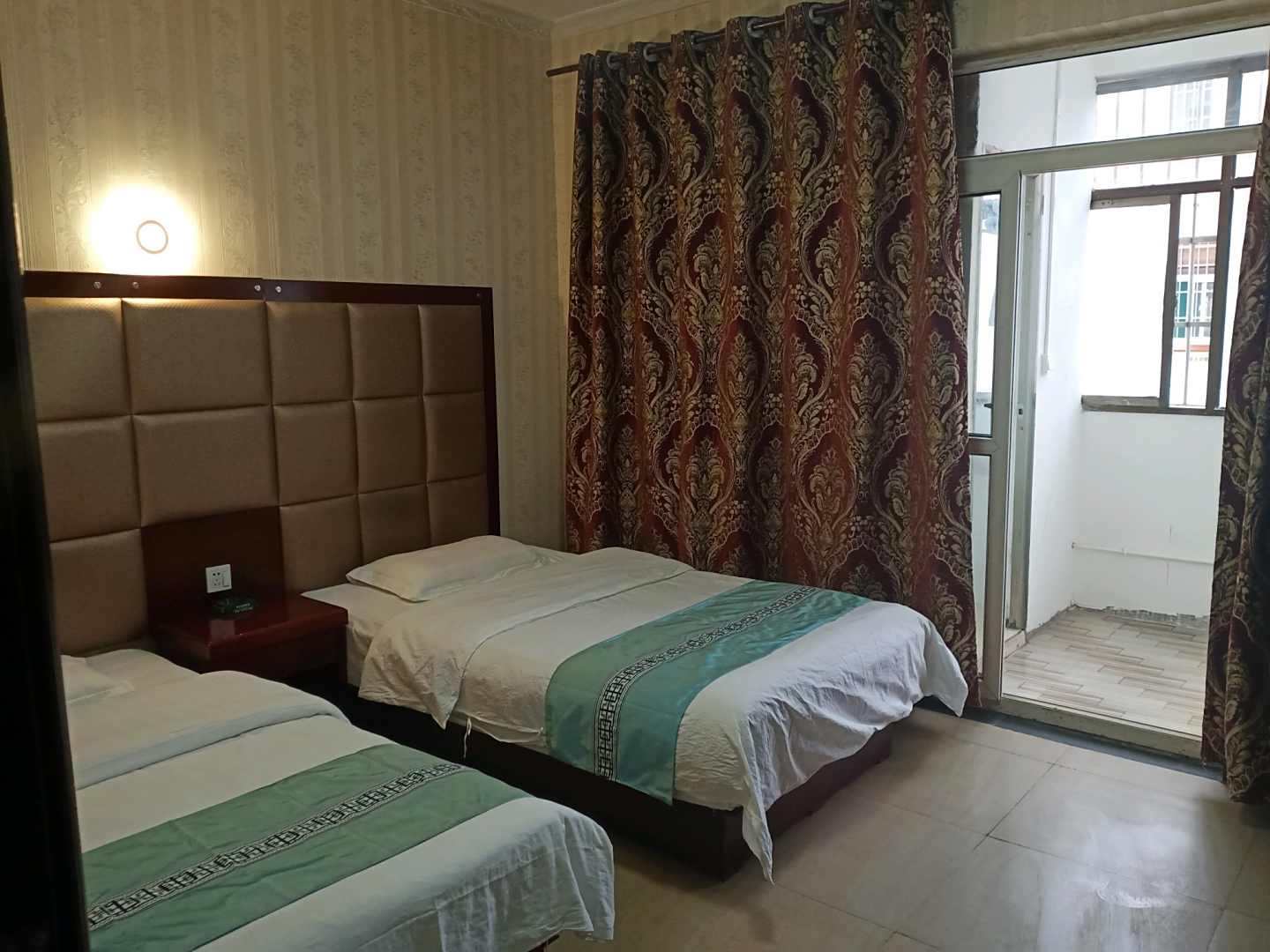 西安龙悦快捷酒店