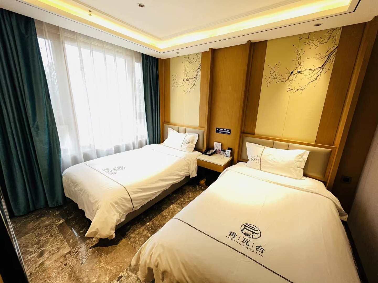 青瓦台汤泉商务宾馆