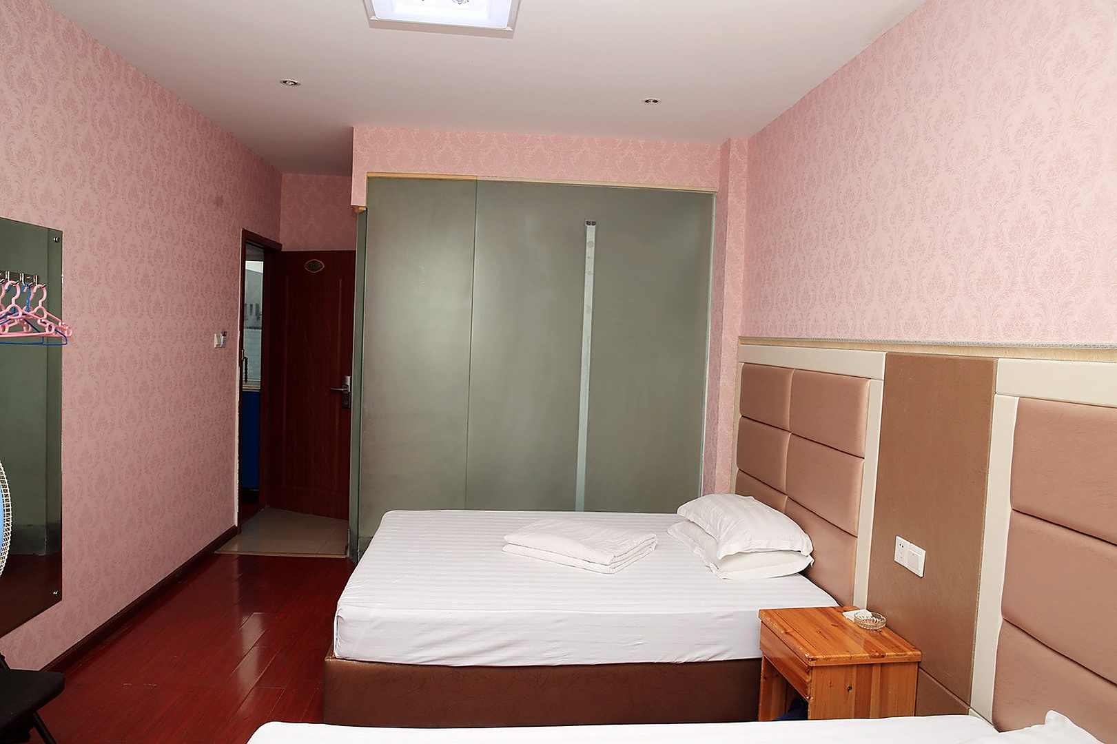 日升宾馆(通达路店)