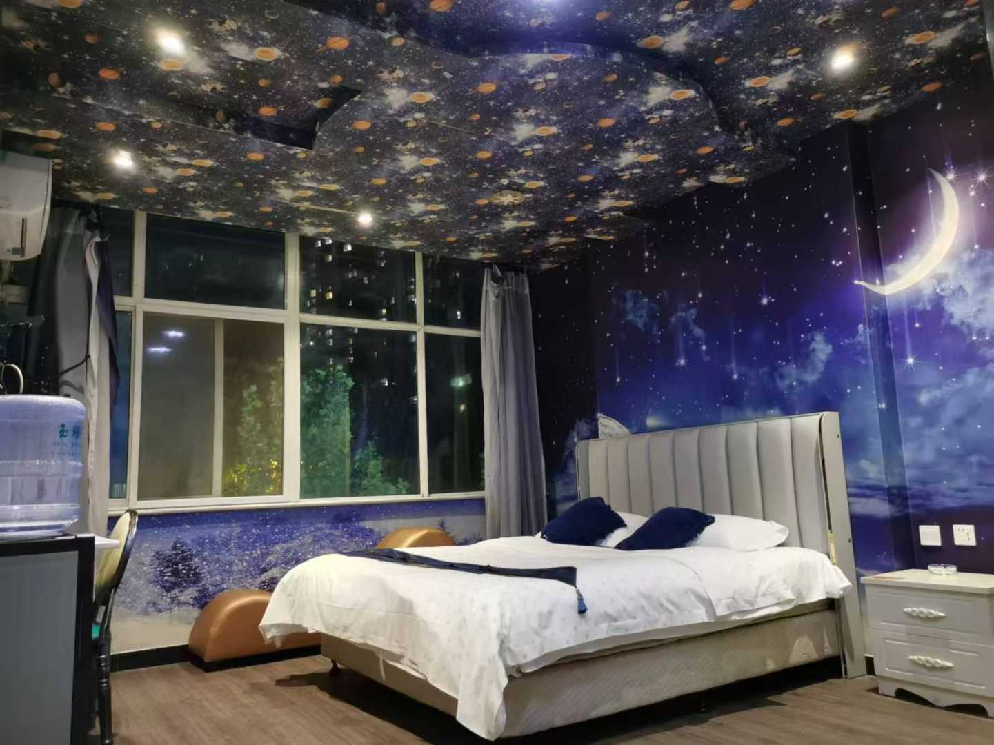天海主题宾馆(定州博陵南街店)