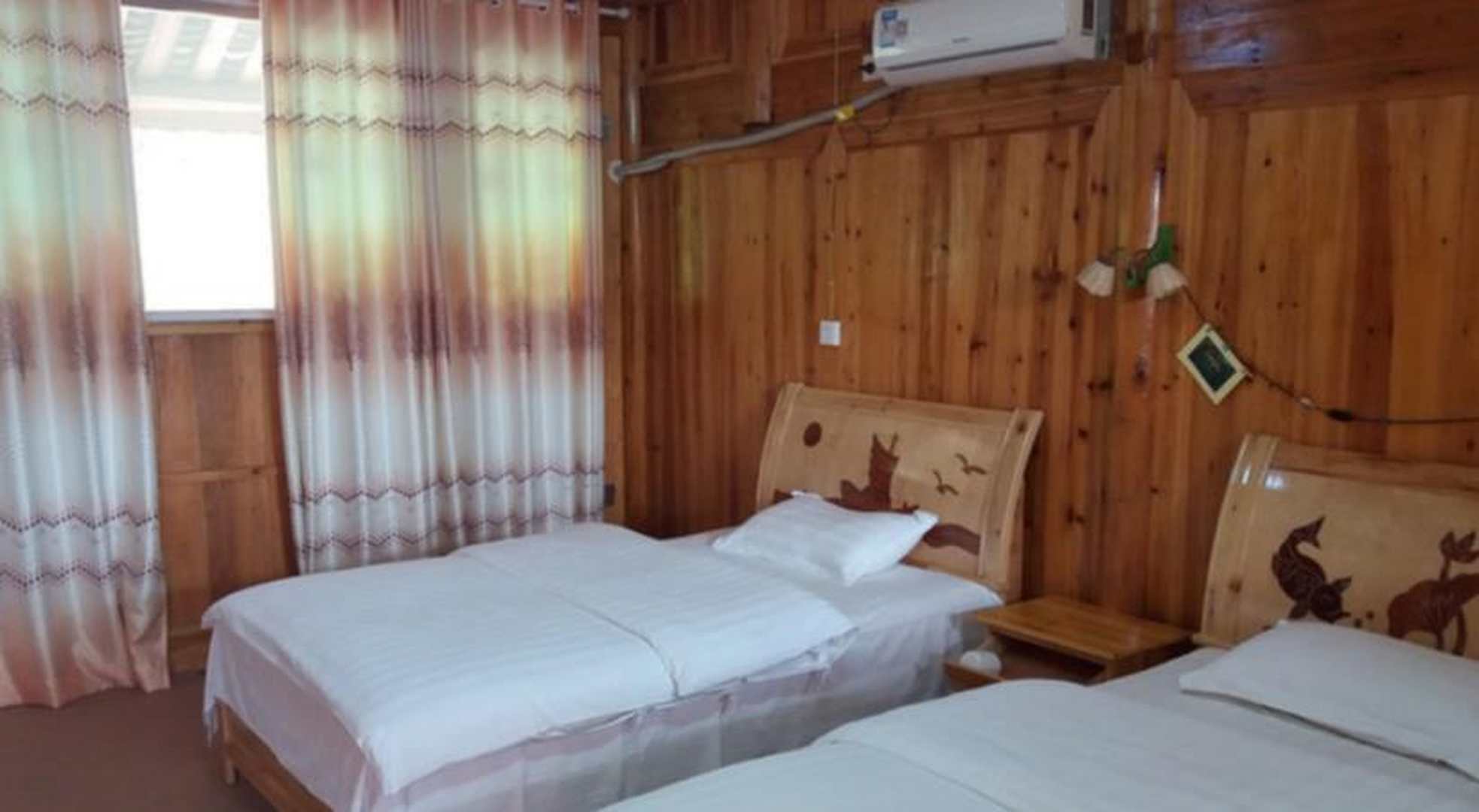 铜仁梵净山寨沙杜鹃山庄乡村客栈