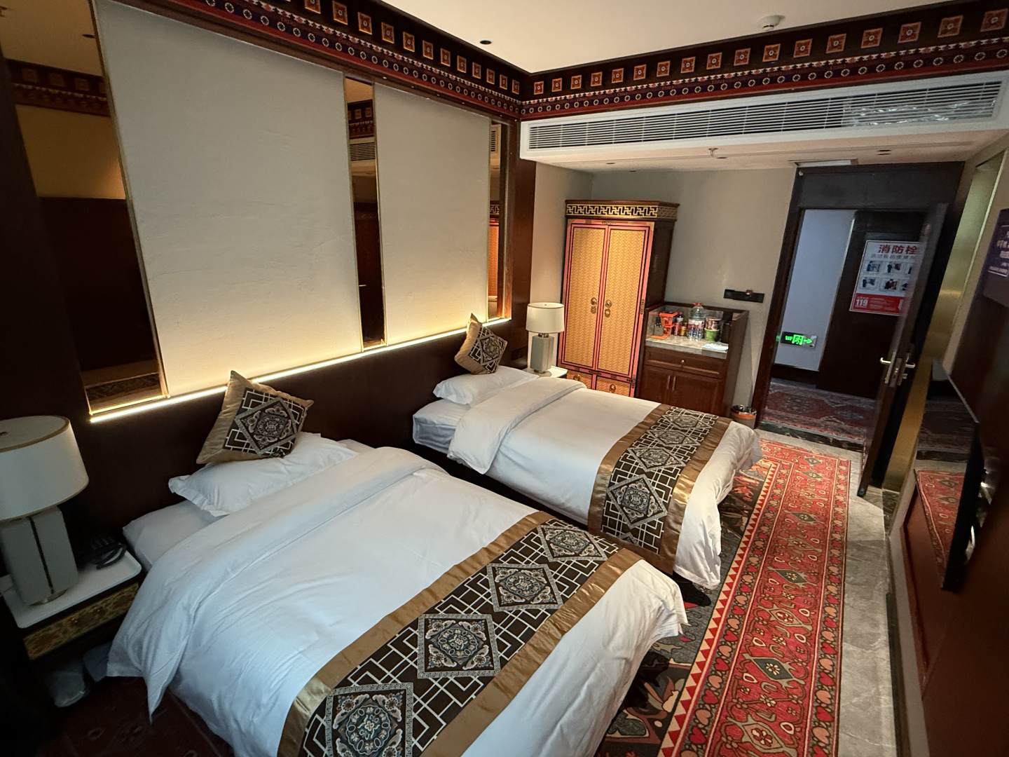 罗布桑布庄园酒店