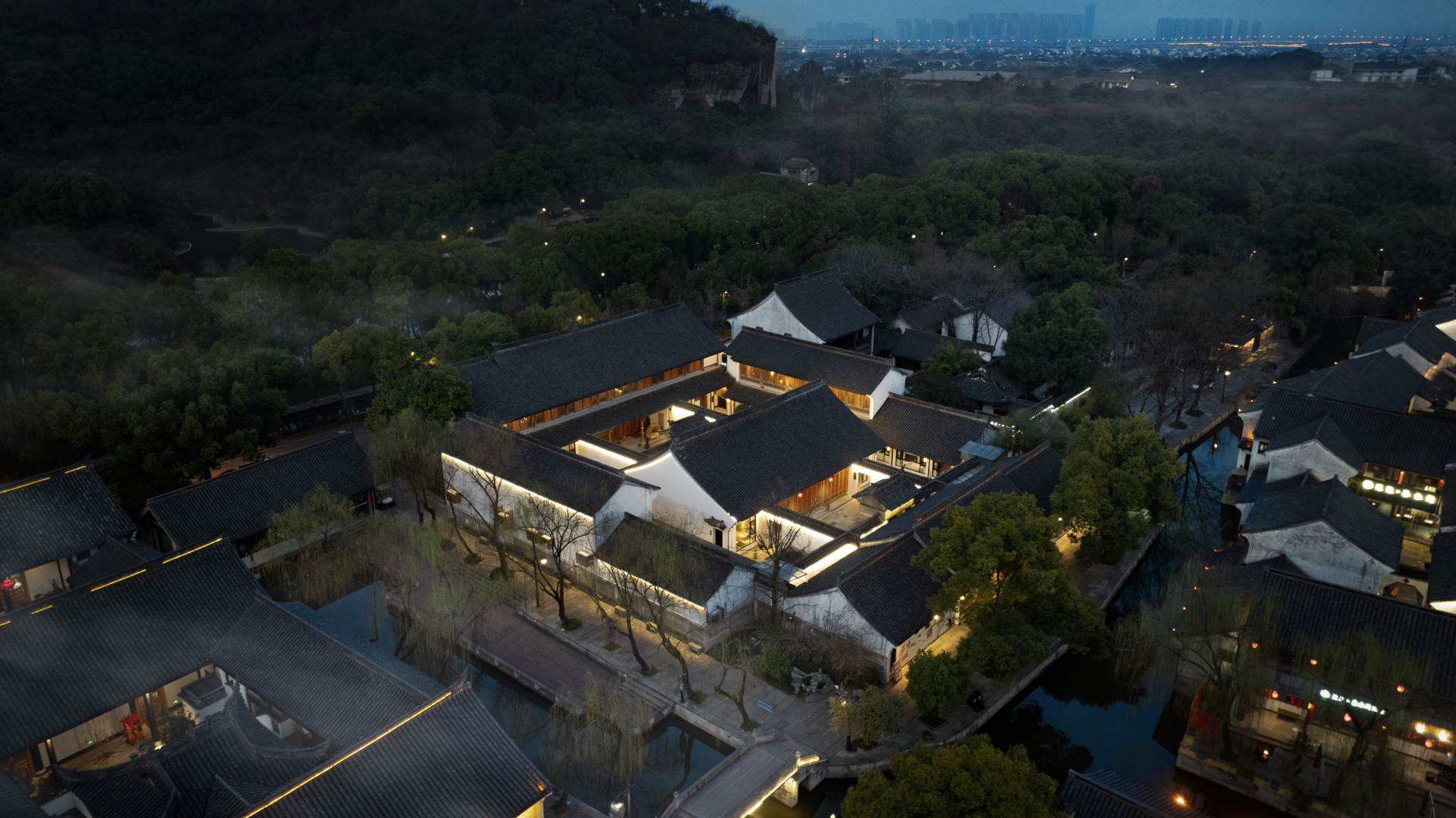 凤颐·悦涧里度假酒店(柯岩风景区店)
